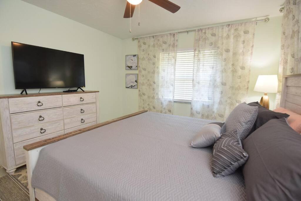 New England 3Bd 2Bt Home Heated Pool Close To Siesta 사라소타 외부 사진